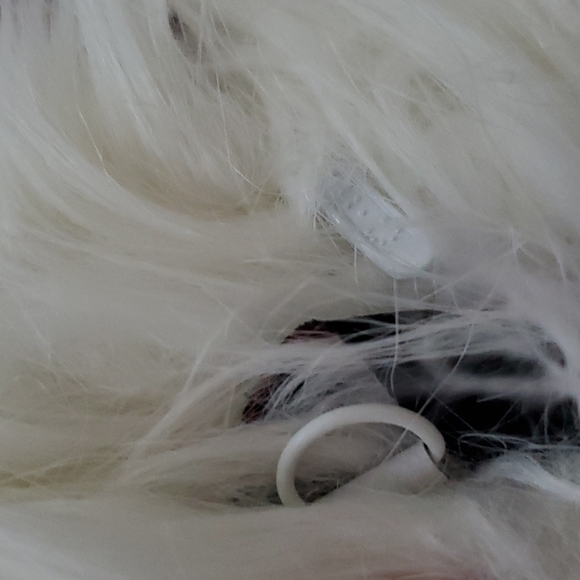 White Fur Collar by Adrienne Landeau One Size - Picture 7 of 7